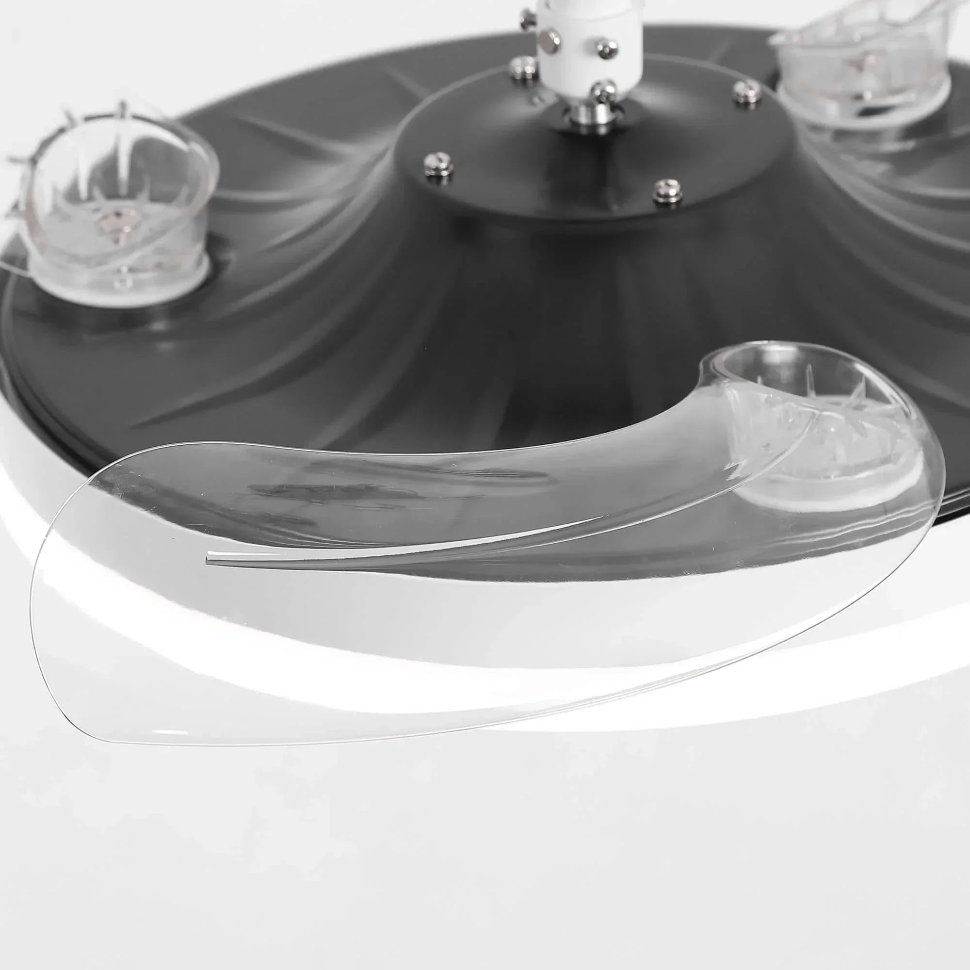 Ventilateur de plafond Raydon à moteur CC ultra-silencieux Ø106 cm avec pales rétractables et éclairage LED