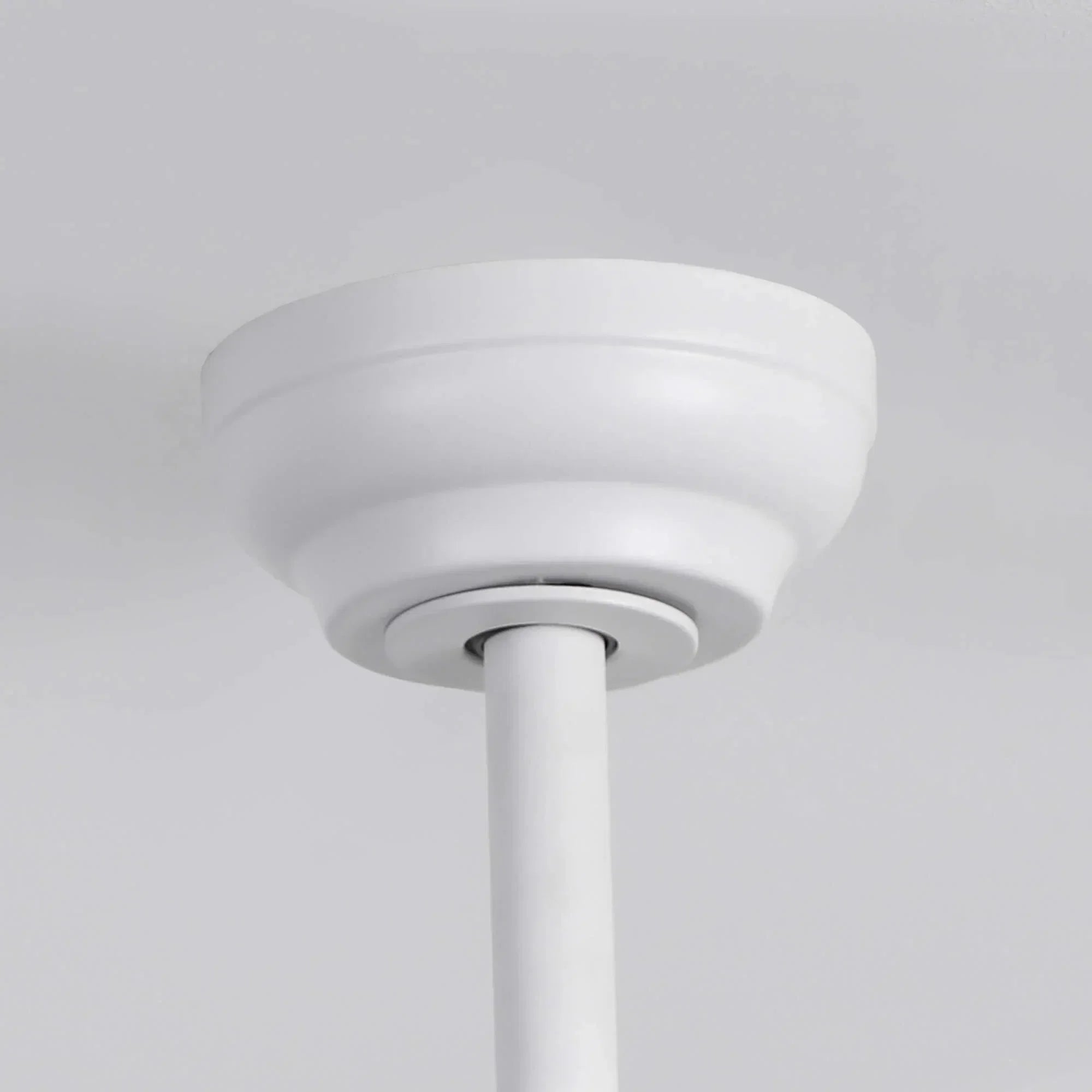 Ventilateur de plafond Raydon à moteur CC ultra-silencieux Ø106 cm avec pales rétractables et éclairage LED