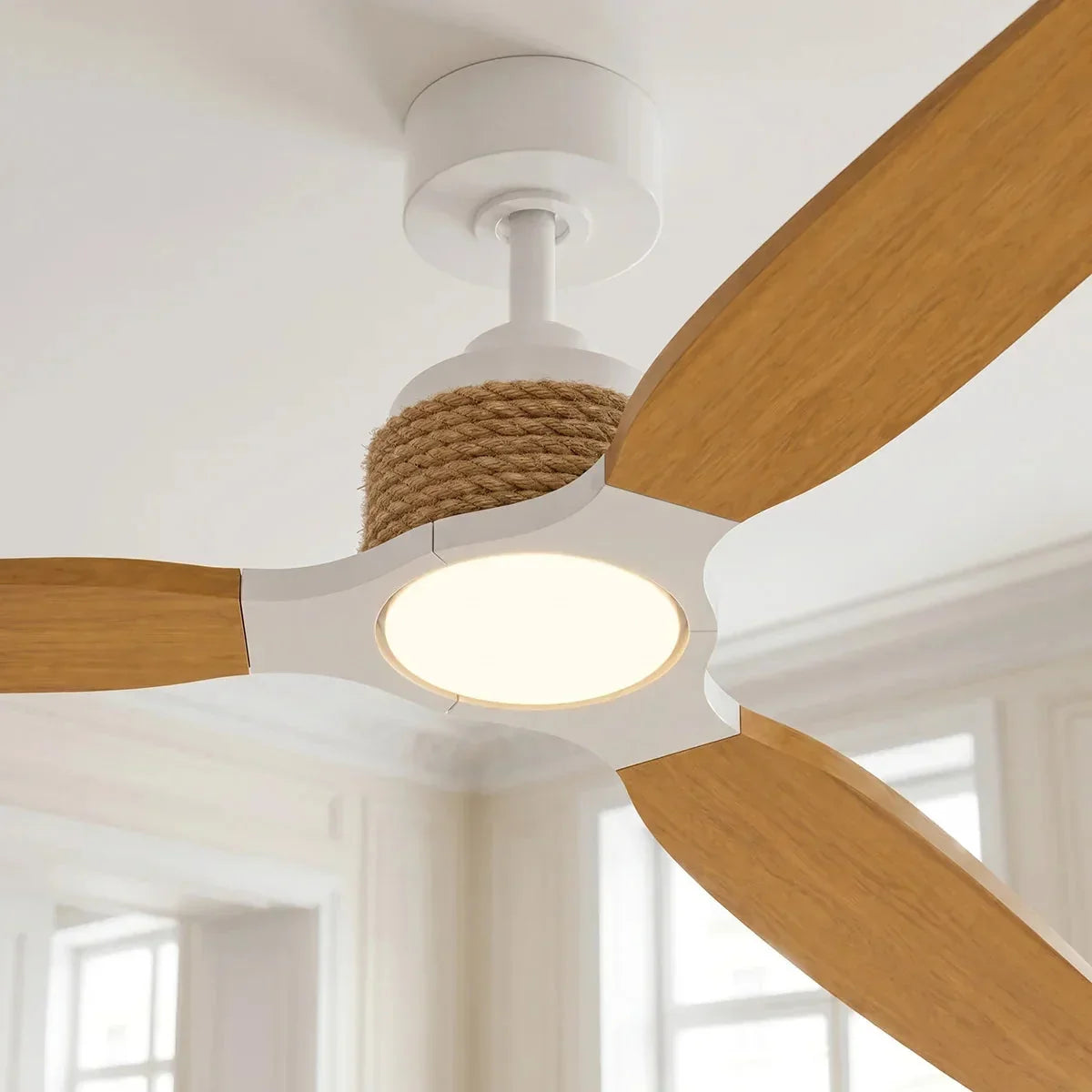 Ventilateur de plafond Louise blanc/bois naturel Ø142 cm avec pales en bois massif 100 %