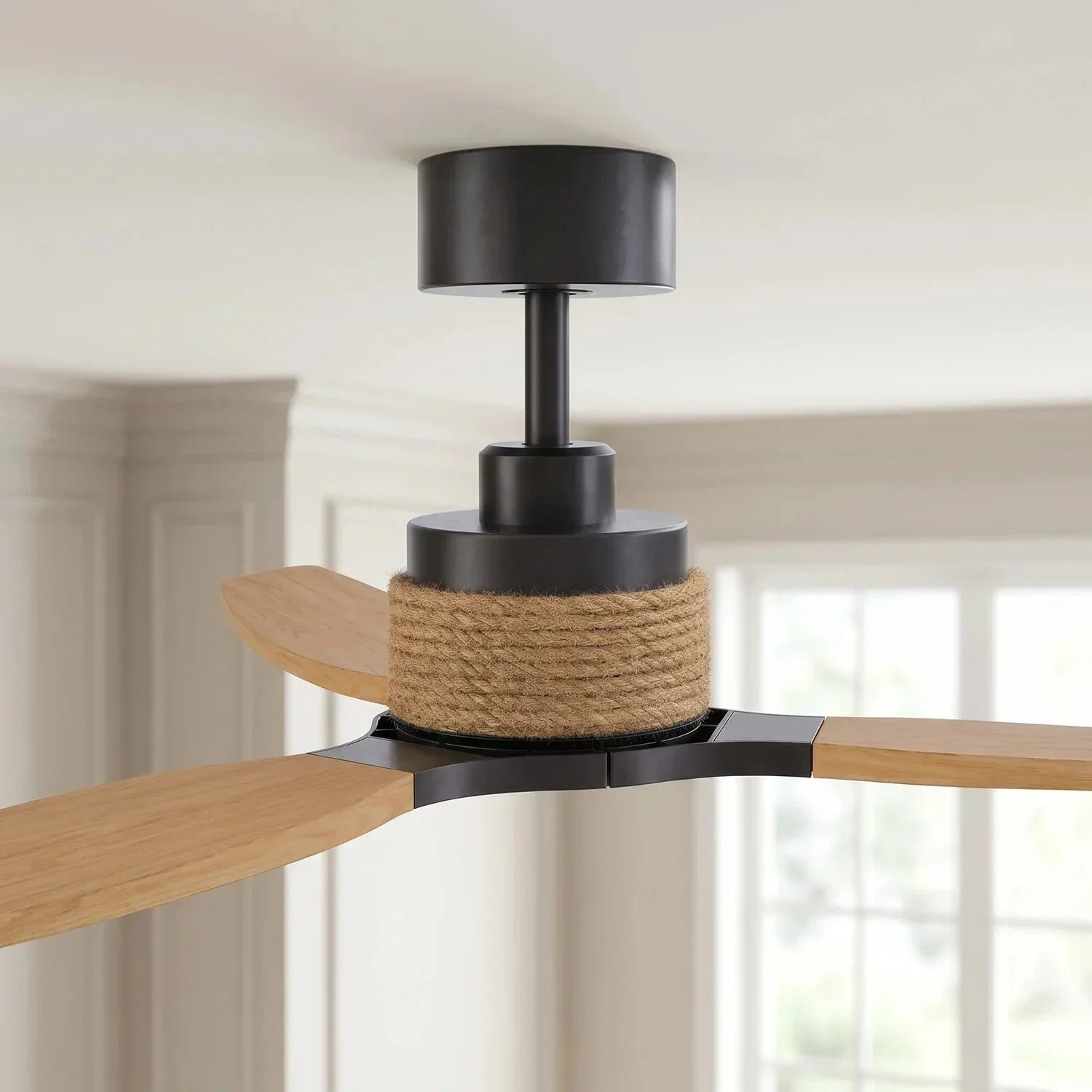 Ventilateur de plafond Louise noir/bois naturel Ø142 cm avec pales en bois massif 100 %