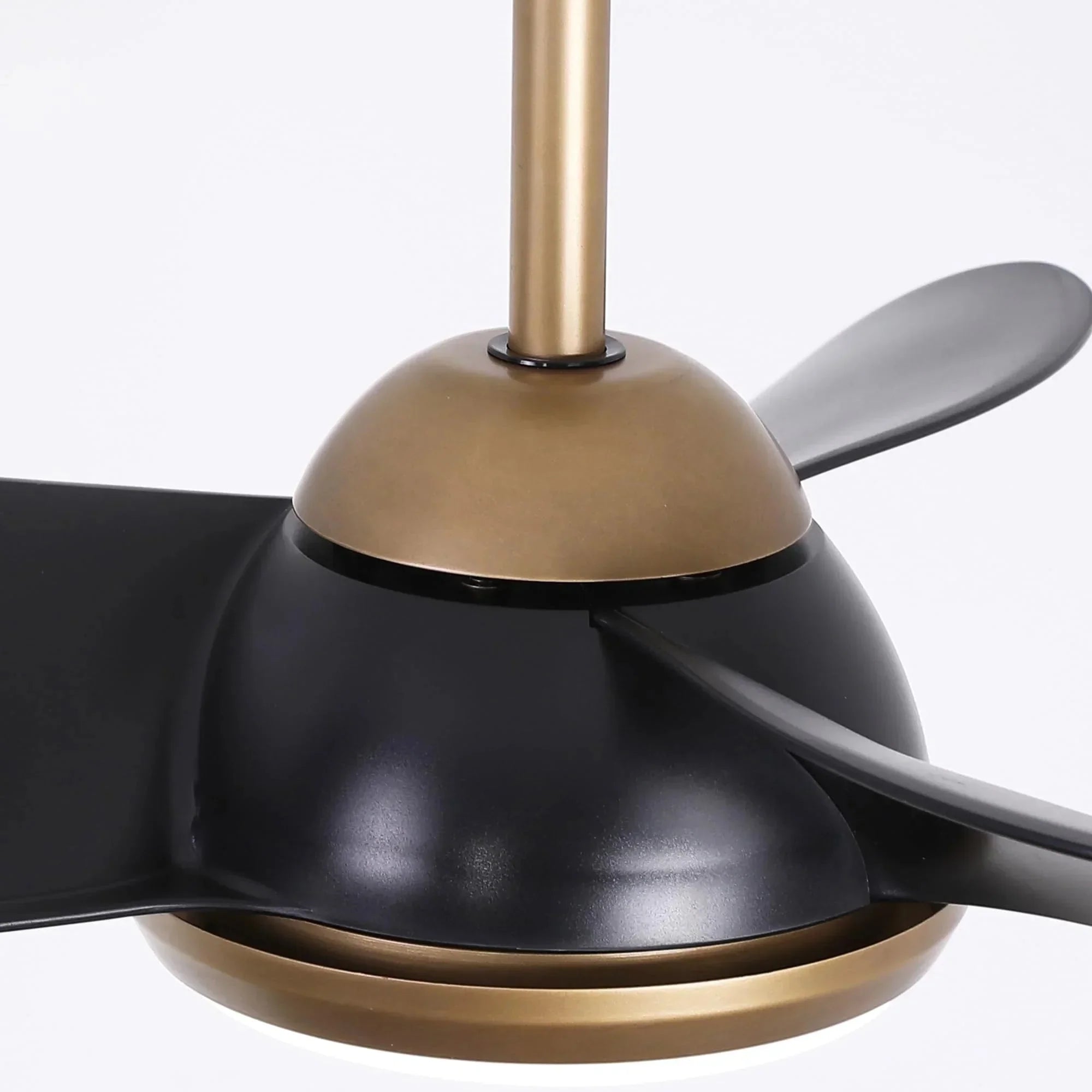 Ventilateur de plafond silencieux Colla Ø76 cm avec éclairage LED