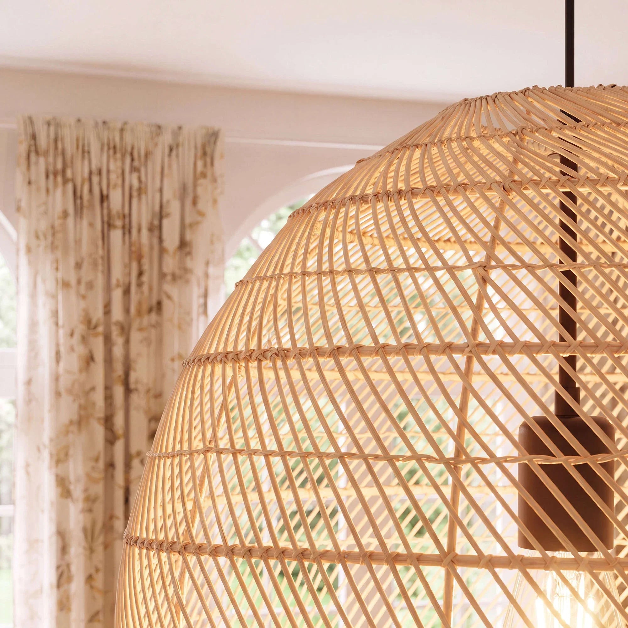 Suspension en rotin tressé minimaliste aux tons terreux Ø40cm